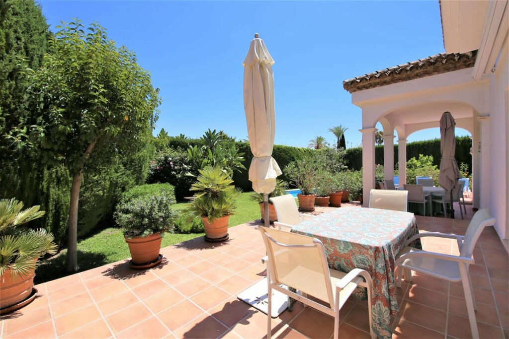 Detached Villa Marbella Málaga - image 18
