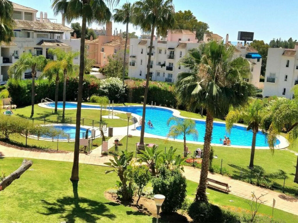Penthouse Nueva Andalucía Málaga - image 18