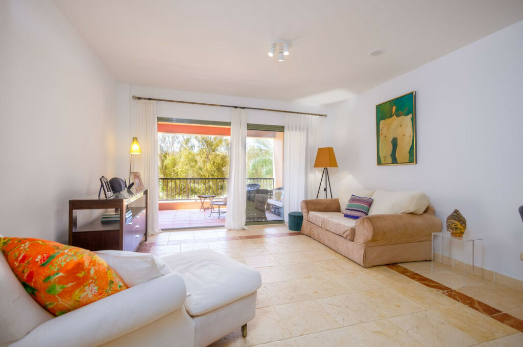 Middle Floor Apartment Estepona Málaga - image 18