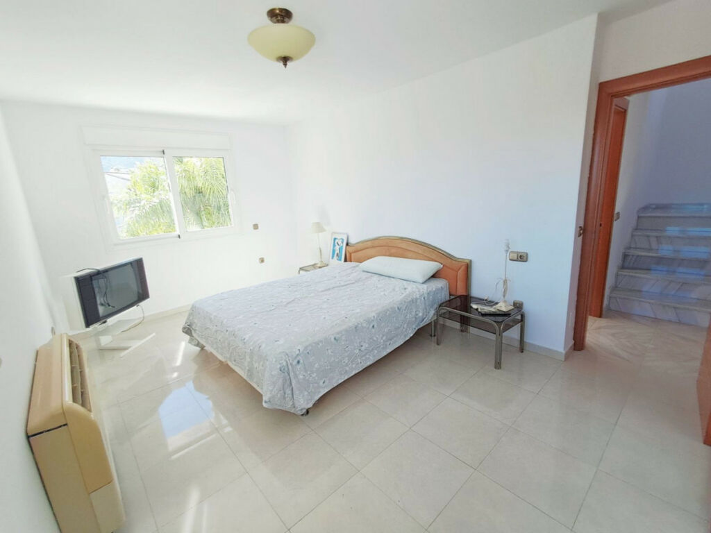 Semi-Detached House Benalmadena Málaga - image 18