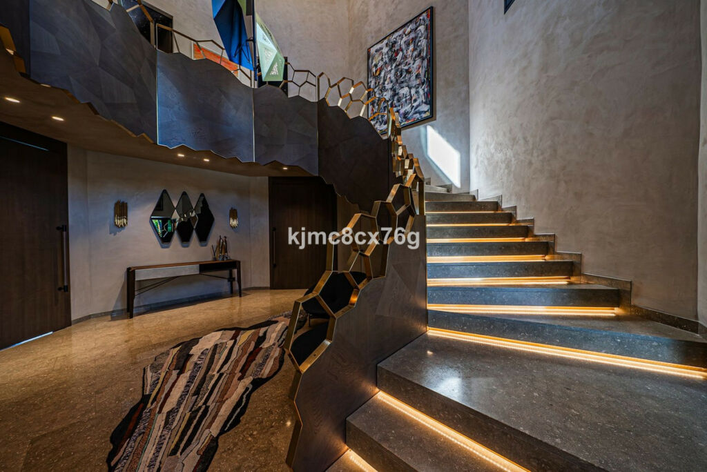 Detached Villa Guadalmina Baja Málaga - image 18