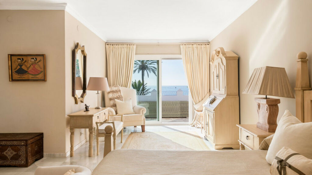 Detached Villa Los Monteros Málaga - image 18