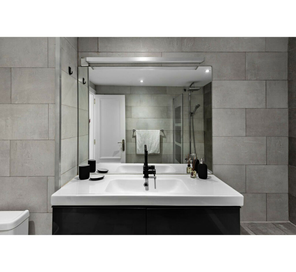 Middle Floor Apartment Puerto Banús Málaga - image 18