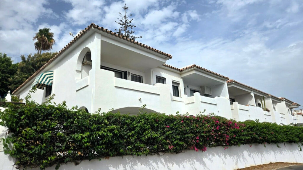 Top Floor Apartment Torrenueva Málaga - image 18
