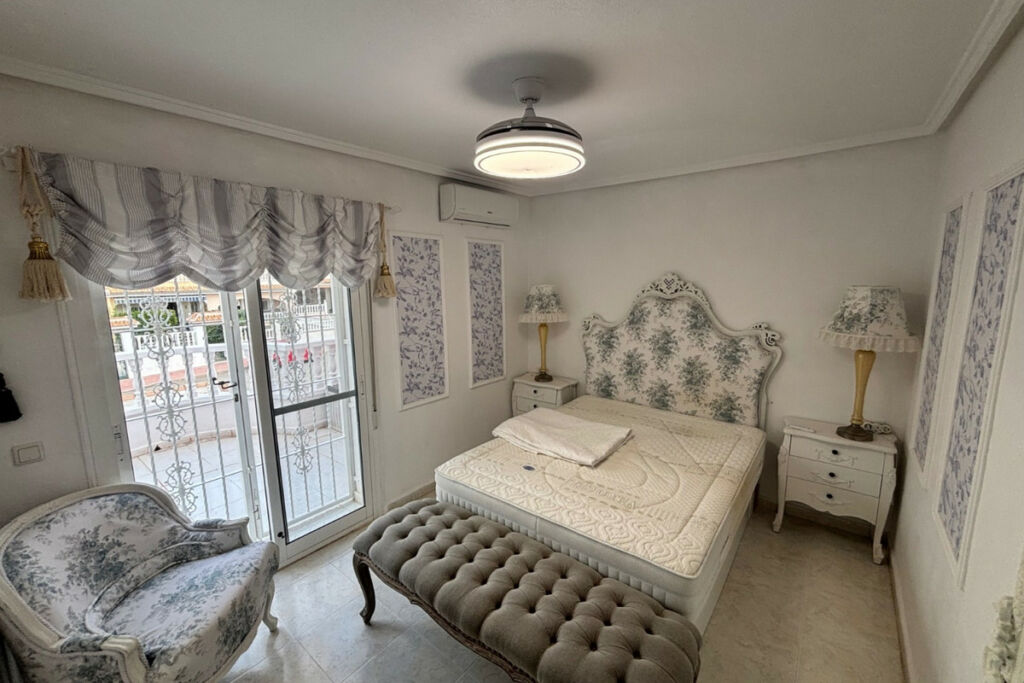 Townhouse Benijofar Alicante - image 18