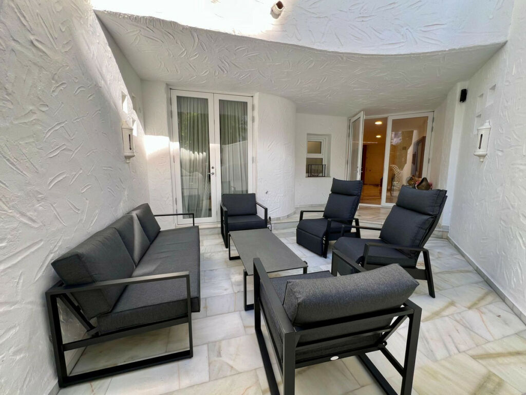 Ground Floor Apartment The Golden Mile Málaga - image 18