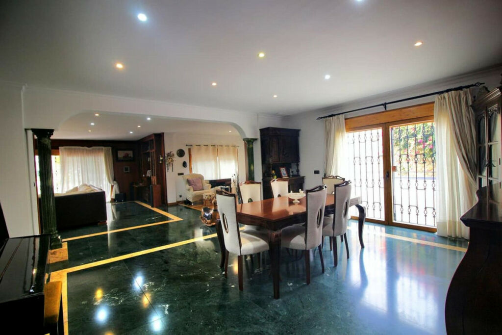 Detached Villa Benalmadena Málaga - image 14