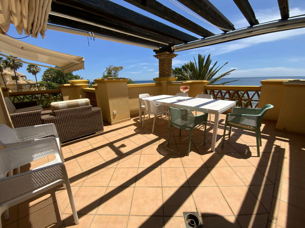 Middle Floor Apartment Río Real Málaga - image 18