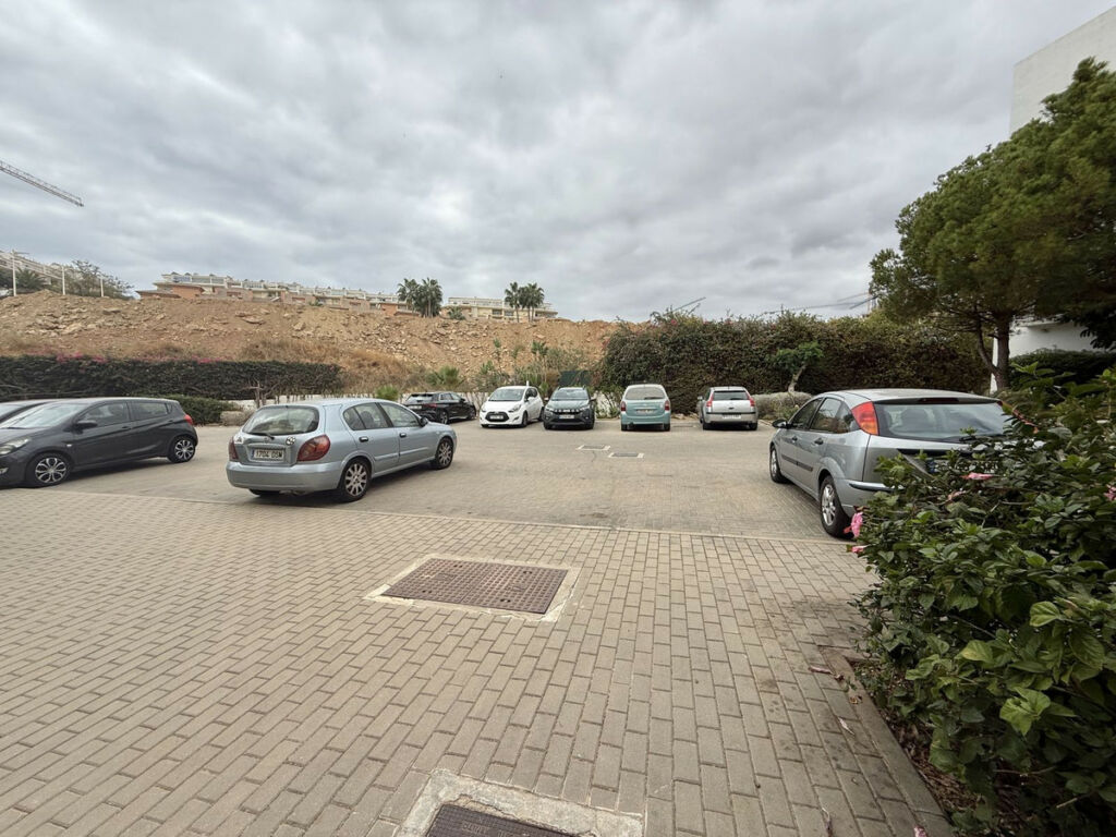 Middle Floor Apartment La Cala Málaga - image 18