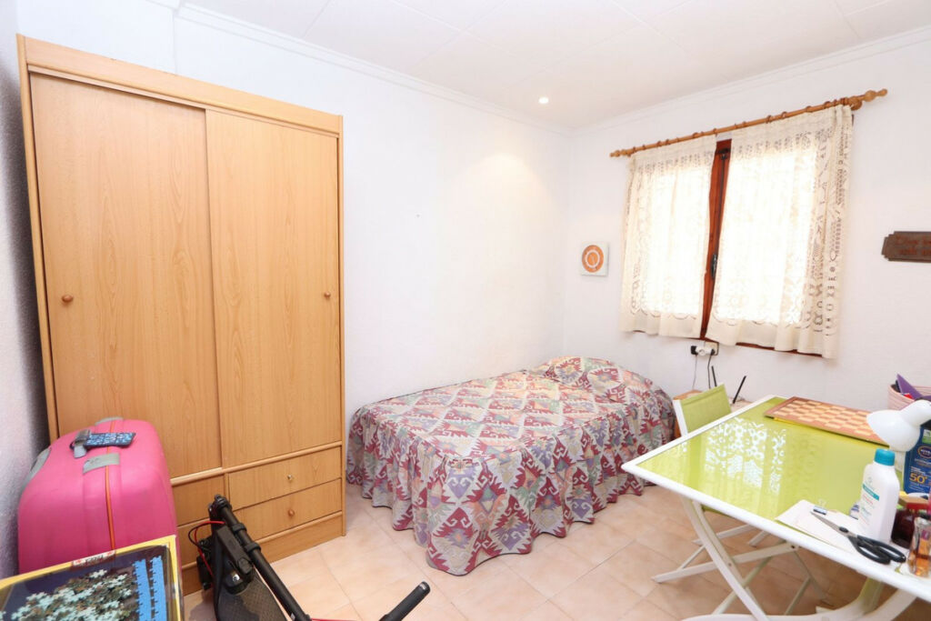 Townhouse Mil Palmeras Alicante - image 18
