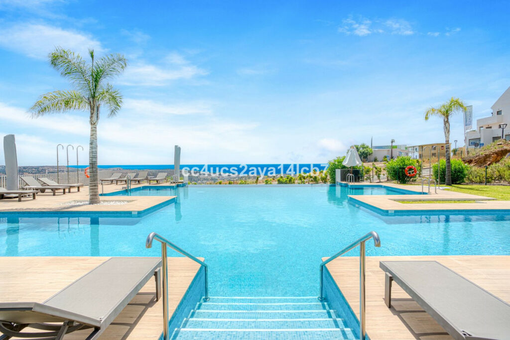 Middle Floor Apartment Calanova Golf Málaga - image 18