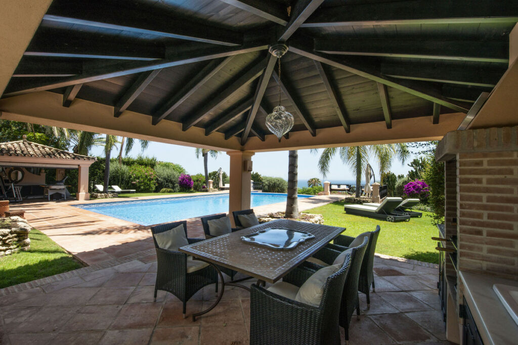 Detached Villa Sierra Blanca Málaga - image 18