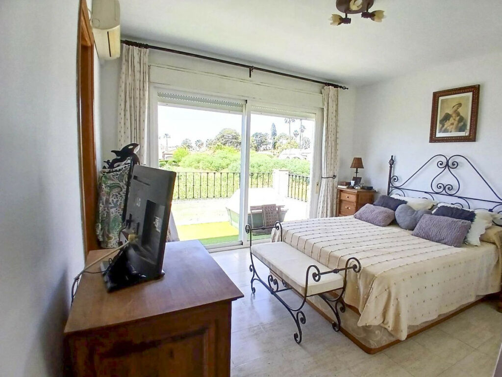 Duplex Estepona Málaga - image 19