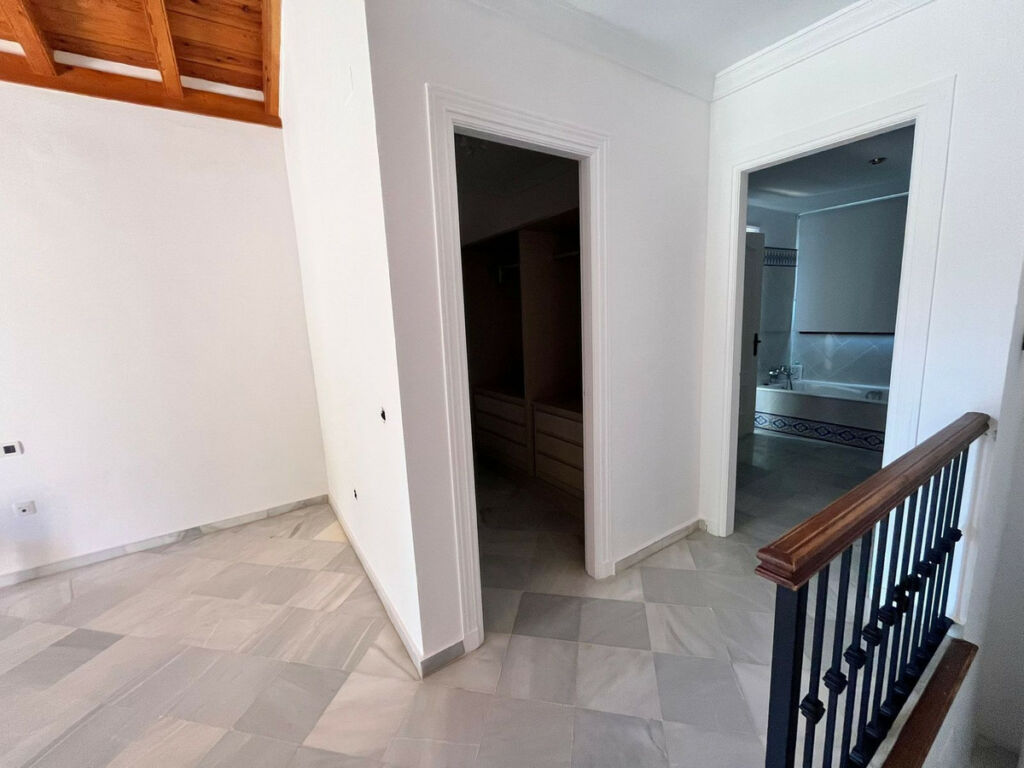 Detached Villa Guadalmina Alta Málaga - image 19