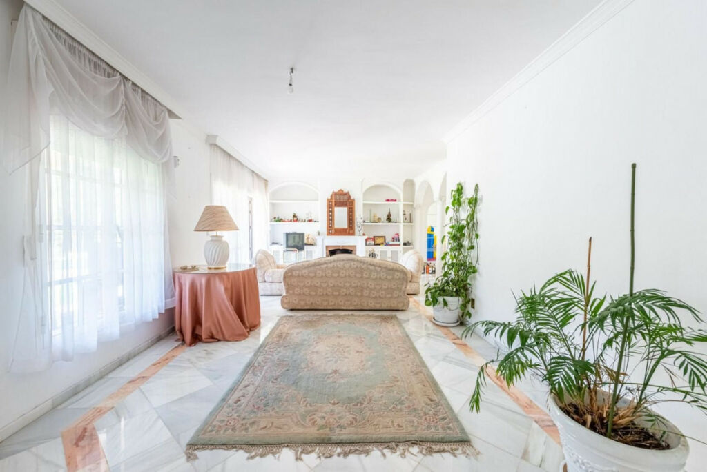 Detached Villa Marbella Málaga - image 18