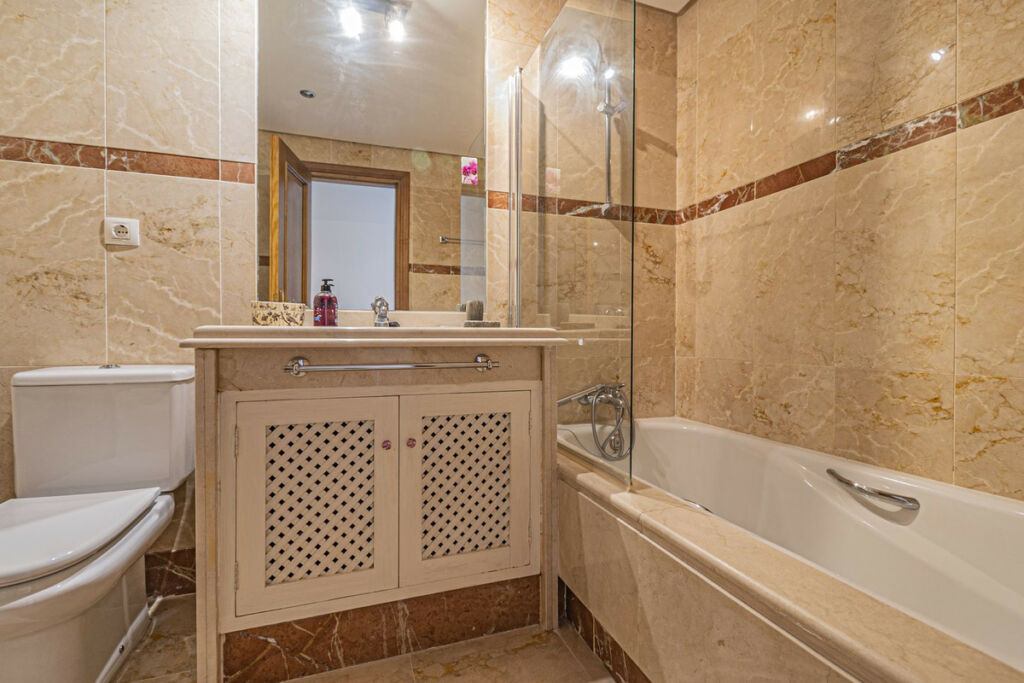 Middle Floor Apartment Costalita Málaga - image 19