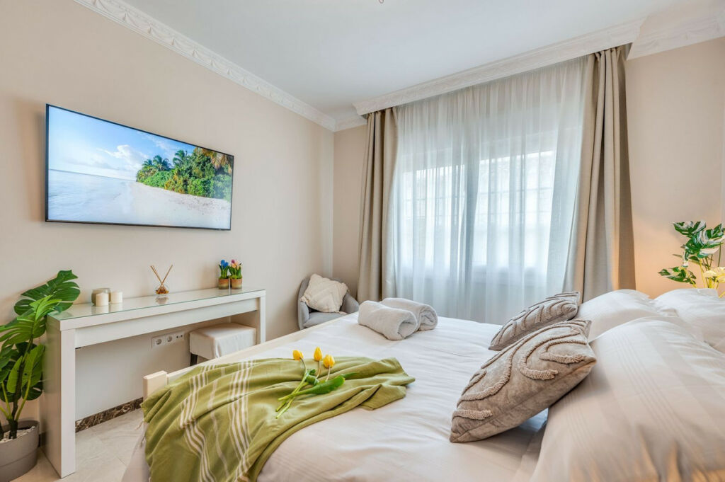 Detached Villa Marbesa Málaga - image 19
