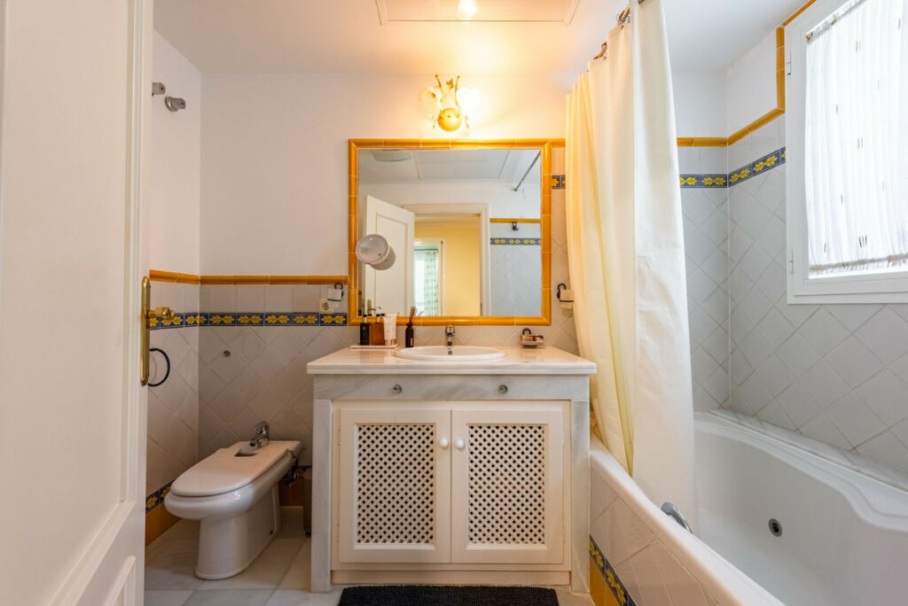 Semi-Detached House Casares Playa Málaga - image 19