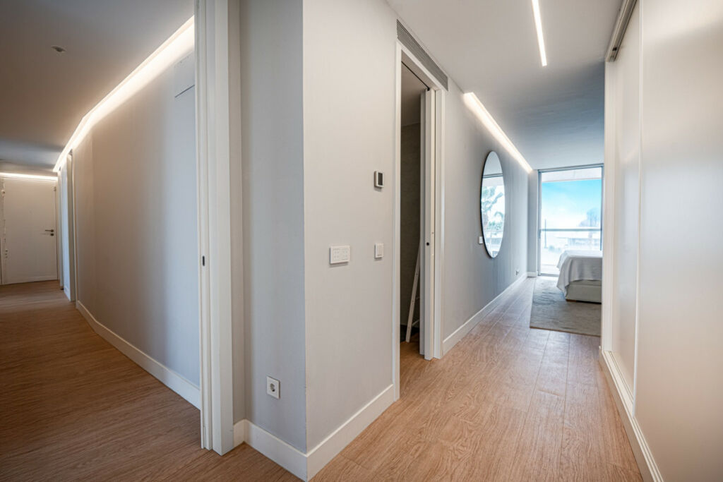 Middle Floor Apartment Estepona Málaga - image 19
