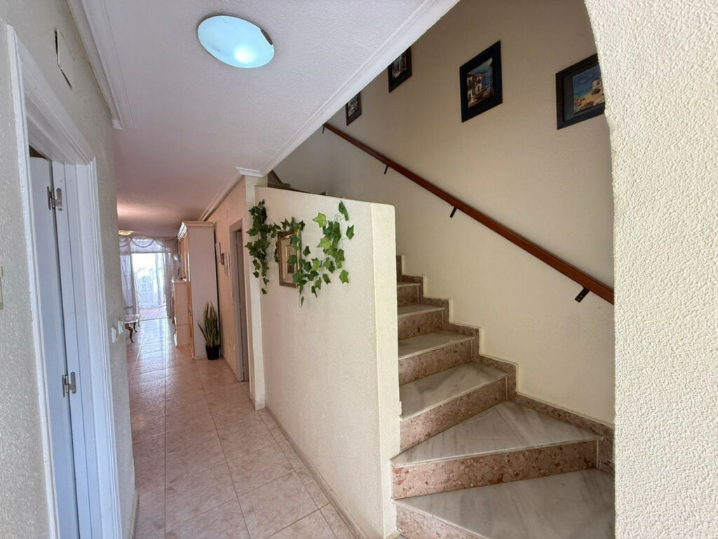 Townhouse Torrevieja Alicante - image 19