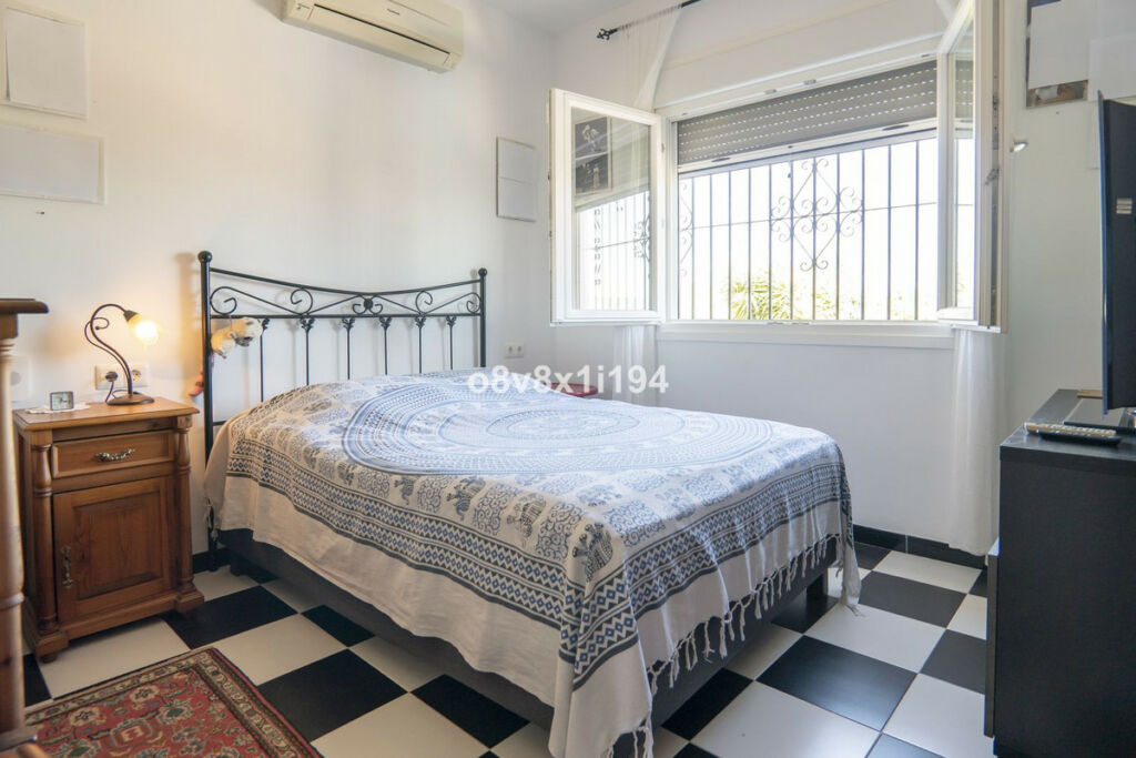 Detached Villa Alhaurín de la Torre Málaga - image 19