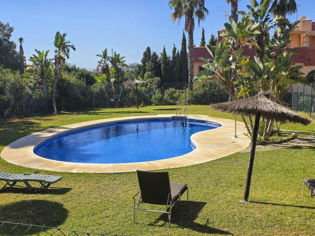 Townhouse La Duquesa Málaga - image 19