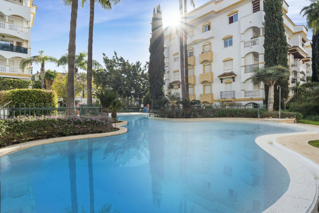 Ground Floor Apartment Nagüeles Málaga - image 18