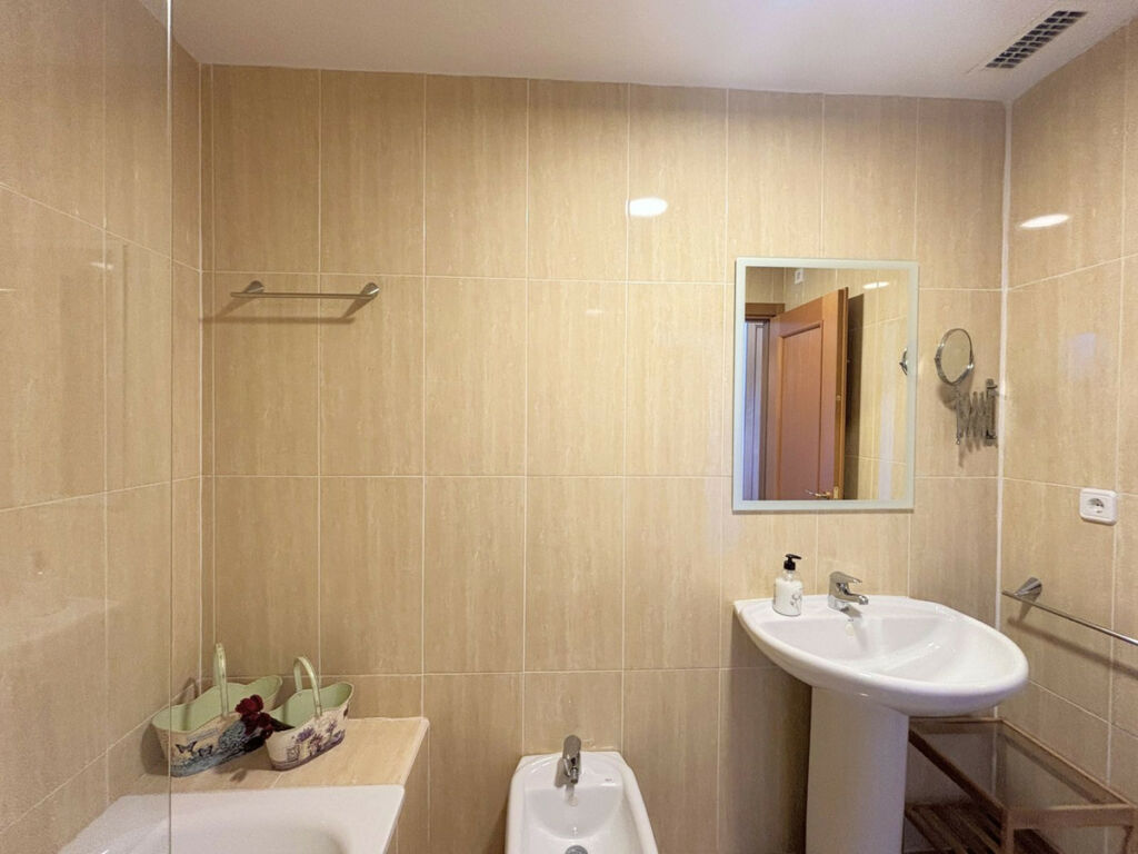 Ground Floor Apartment La Duquesa Málaga - image 19