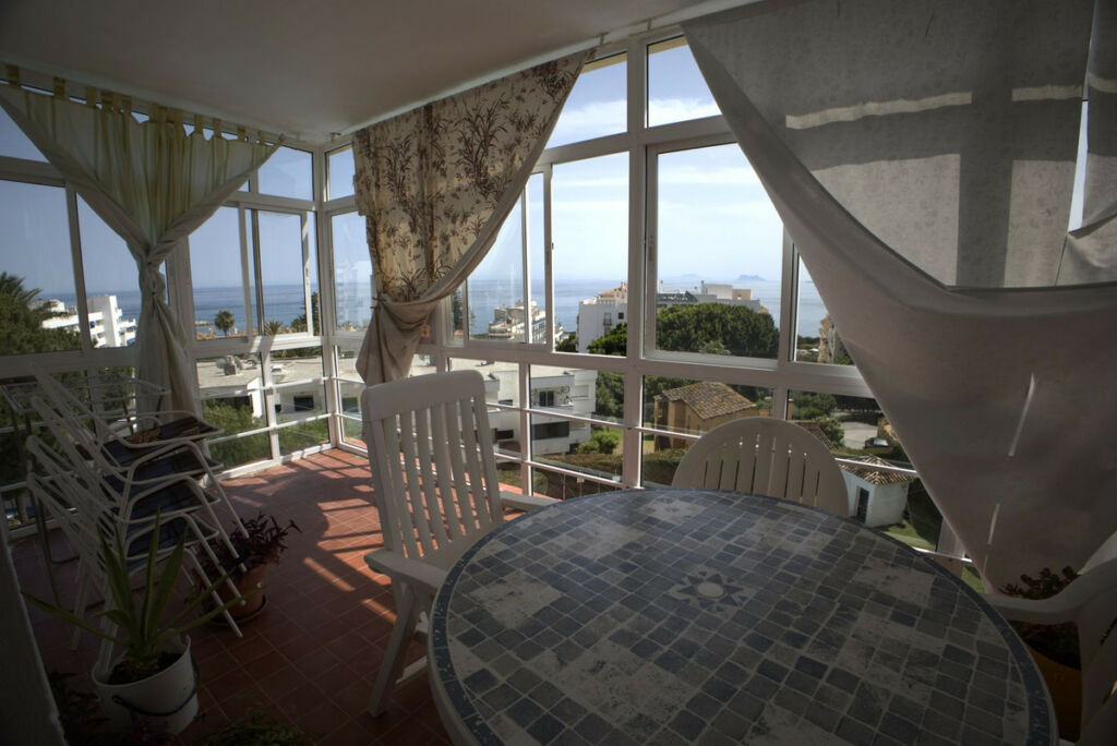 Middle Floor Apartment Estepona Málaga - image 19