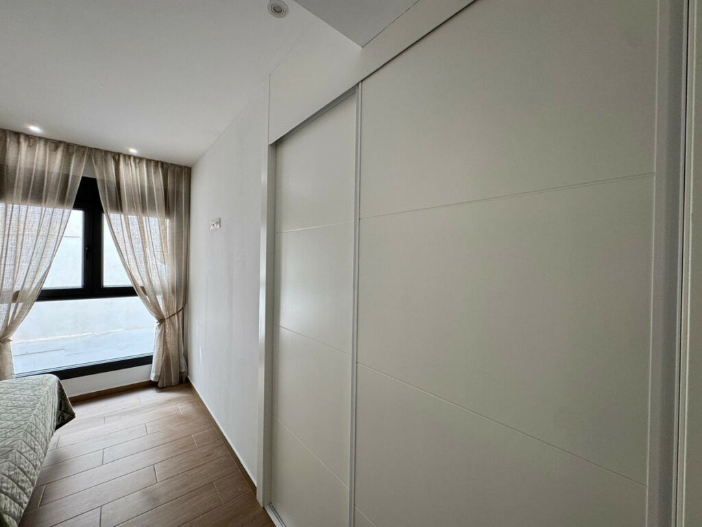 Middle Floor Apartment Torrevieja Alicante - image 19