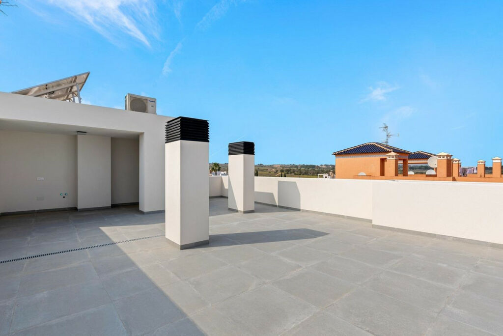 Middle Floor Apartment Villamartin Alicante - image 19