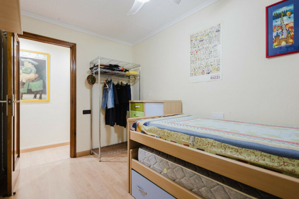 Middle Floor Apartment Torrevieja Alicante - image 19