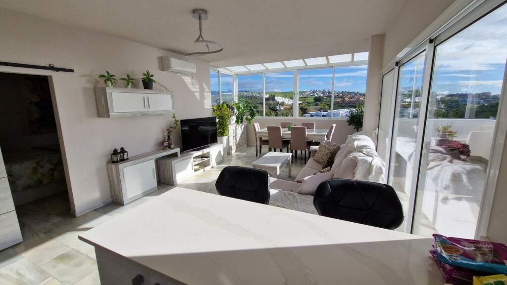 Middle Floor Apartment Estepona Málaga - image 19