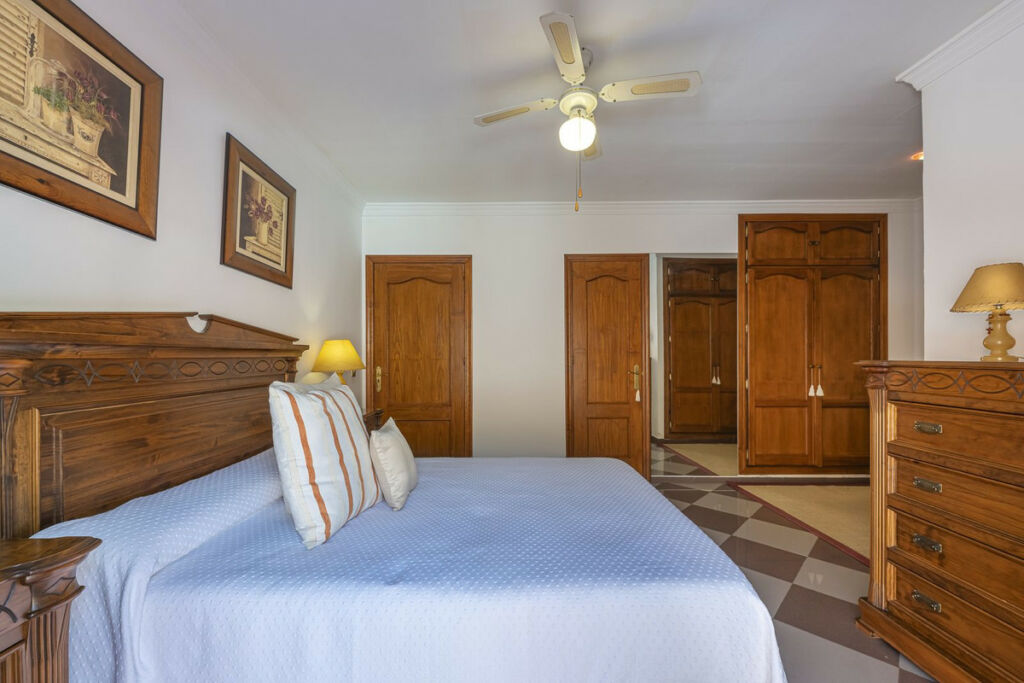 Detached Villa San Pedro de Alcántara Málaga - image 19