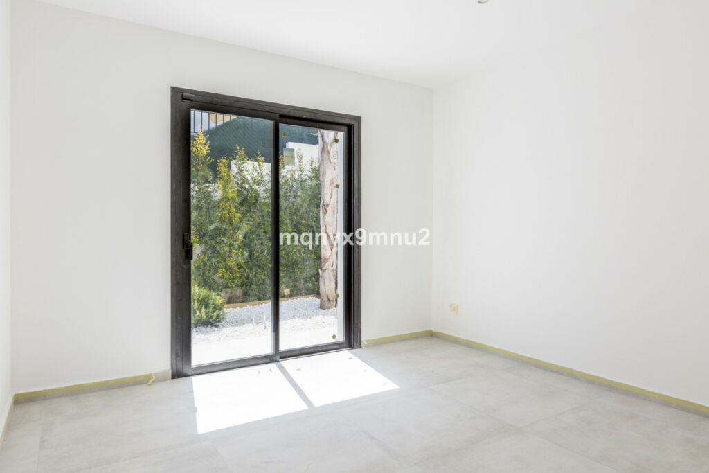 Detached Villa El Chaparral Málaga - image 19