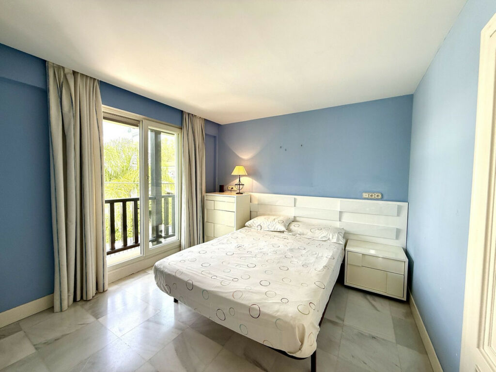 Semi-Detached House The Golden Mile Málaga - image 19