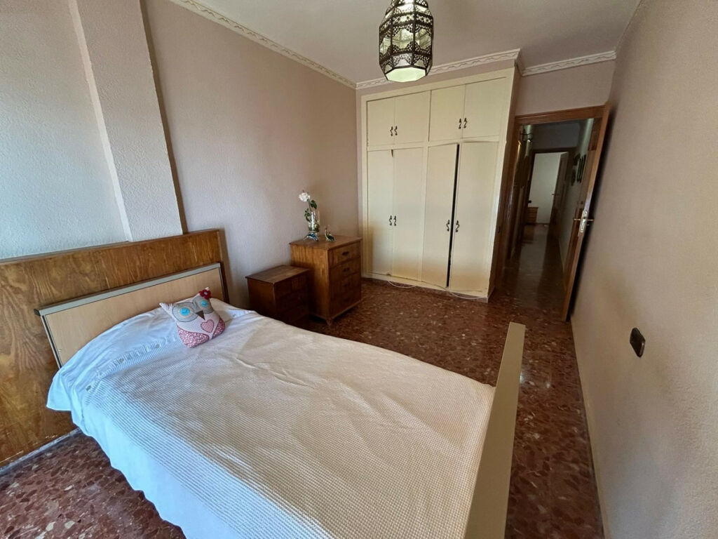 Middle Floor Apartment Torrevieja Alicante - image 19