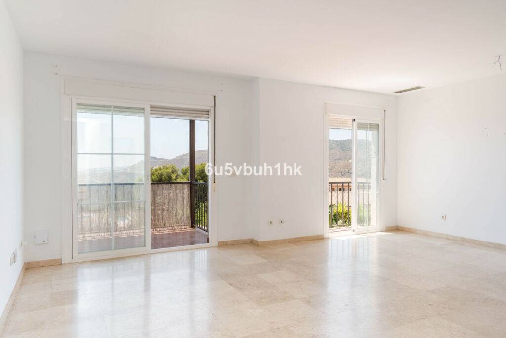 Middle Floor Apartment Istán Málaga - image 19