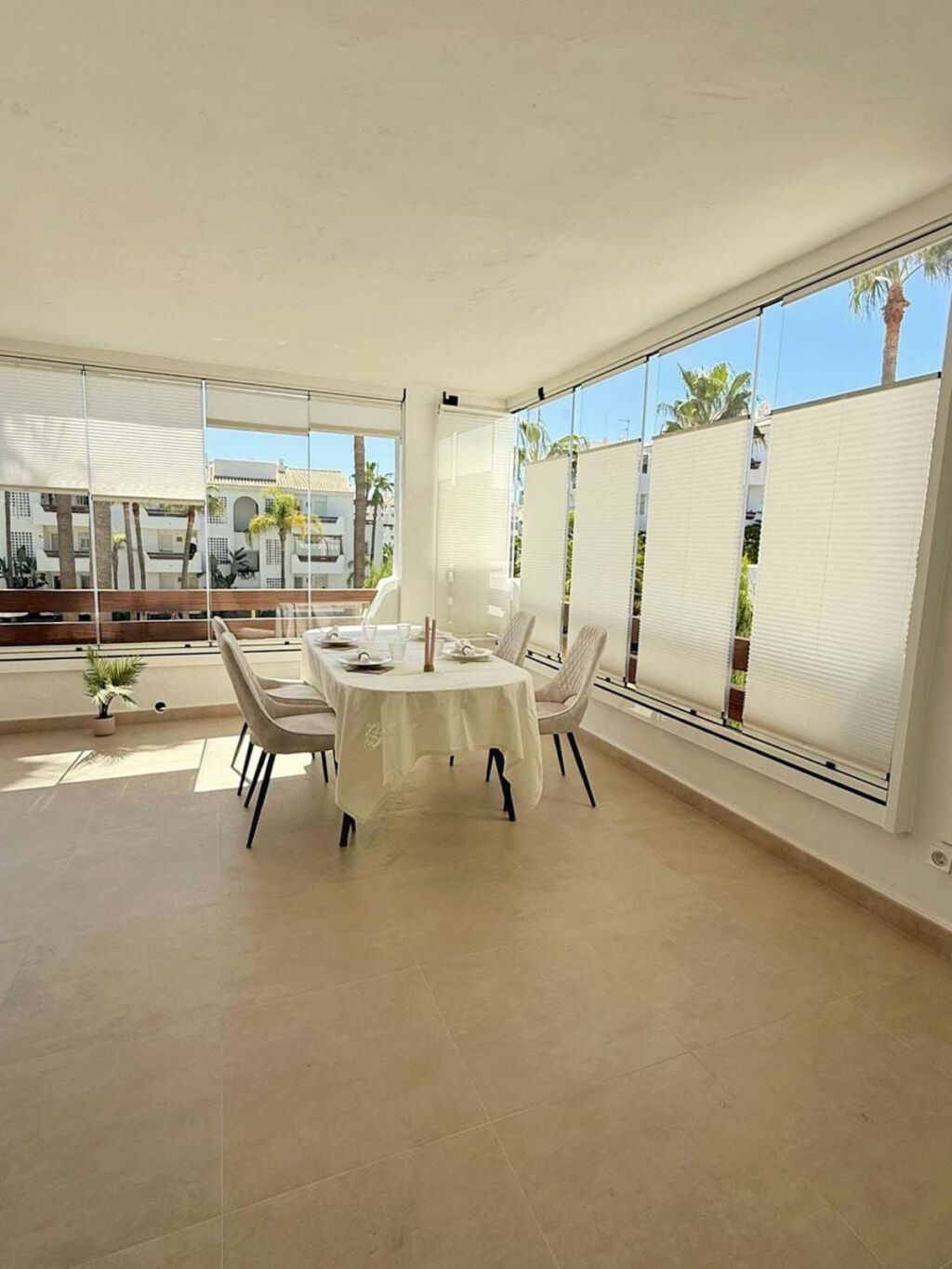 Middle Floor Apartment Selwo Málaga - image 19