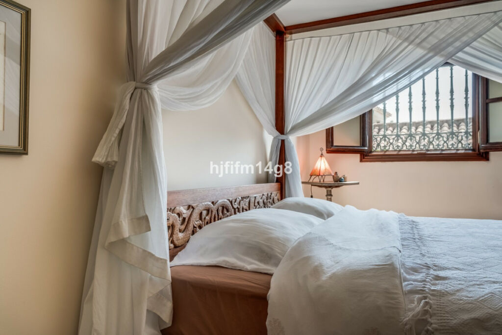 Townhouse La Heredia Málaga - image 19