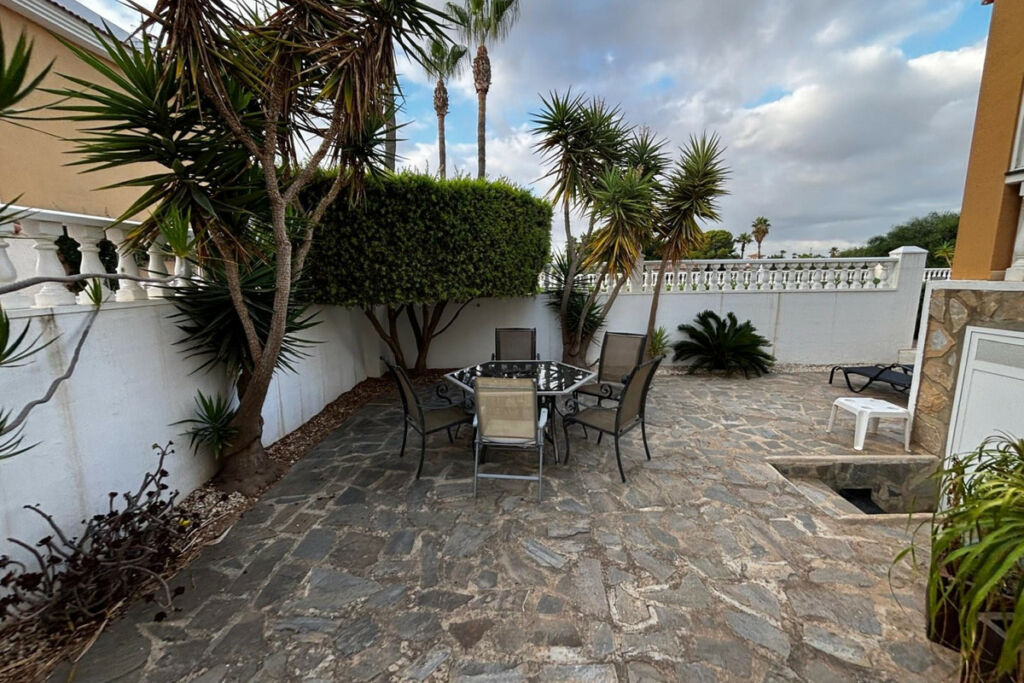 Semi-Detached House Dona Pepa Alicante - image 19