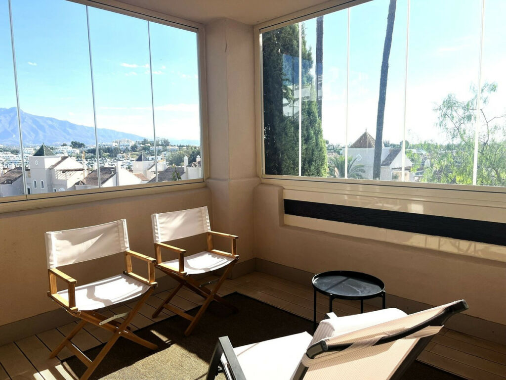 Middle Floor Apartment El Paraiso Málaga - image 18