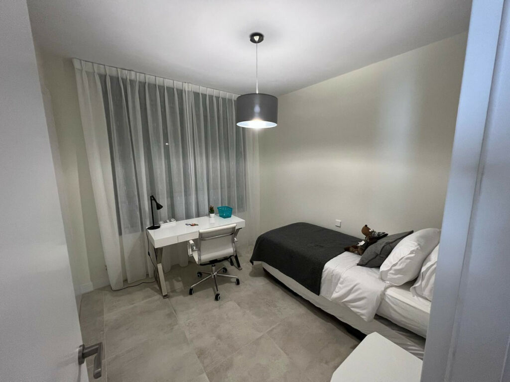 Middle Floor Apartment New Golden Mile Málaga - image 19