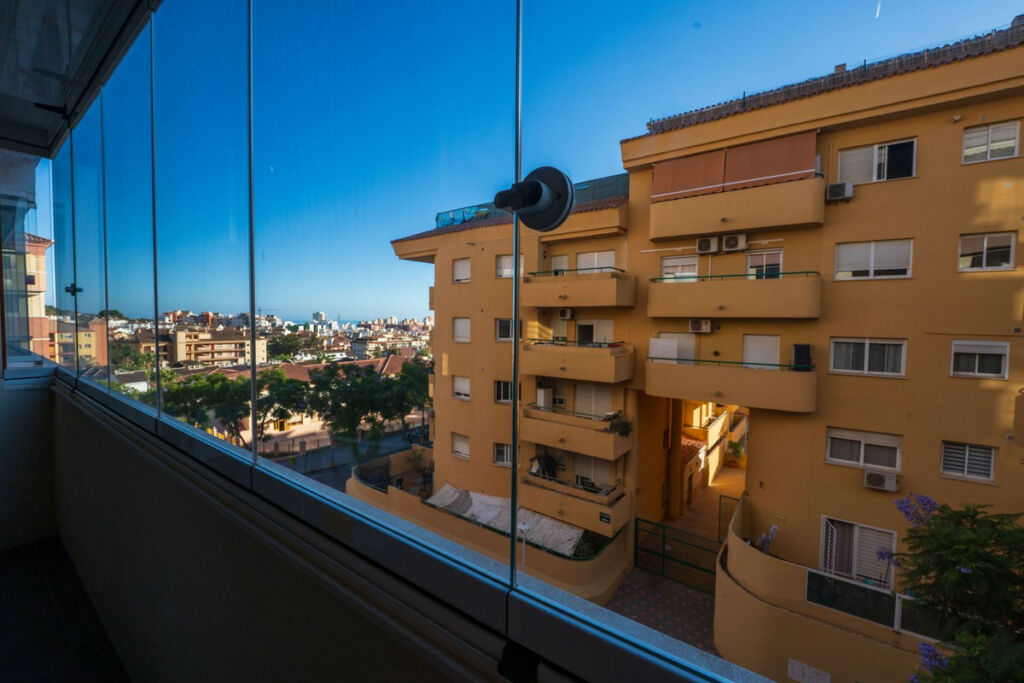 Middle Floor Apartment Los Pacos Málaga - image 19