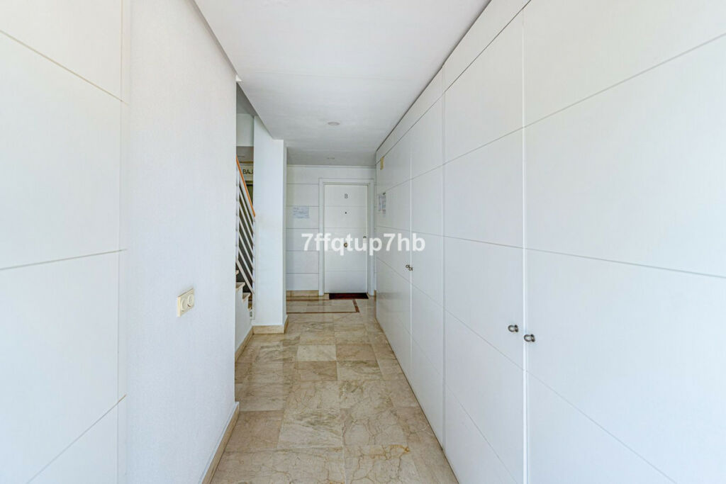 Middle Floor Apartment Estepona Málaga - image 19