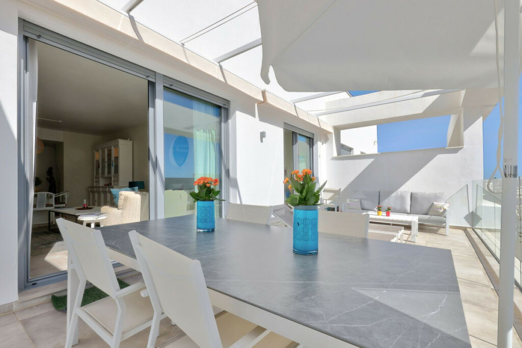 Middle Floor Apartment Selwo Málaga - image 19