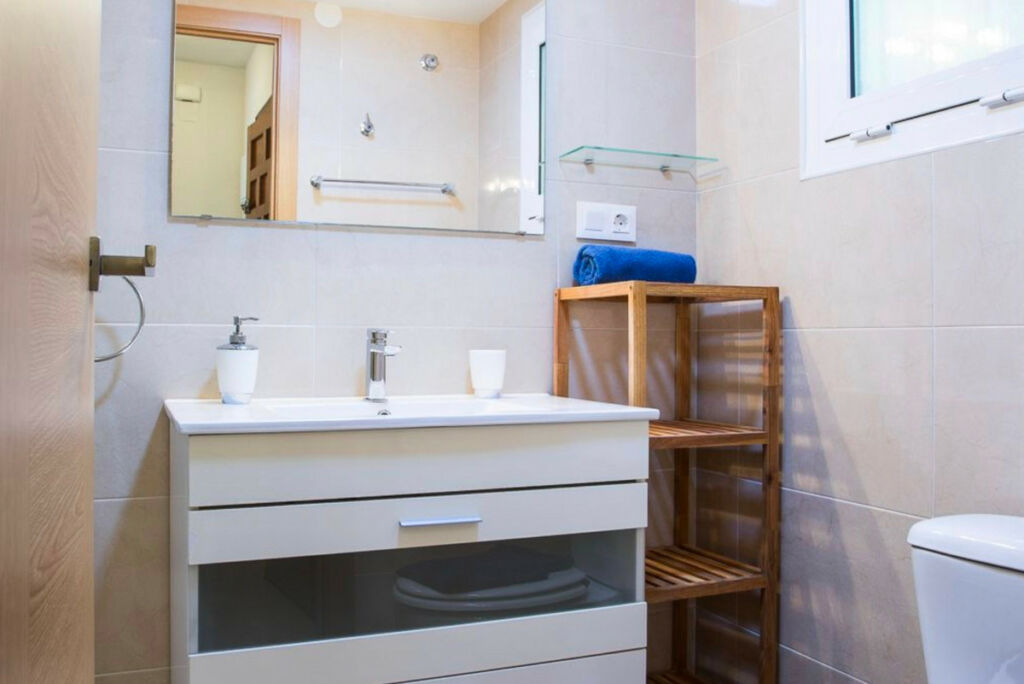 Middle Floor Apartment Benidorm Alicante - image 19