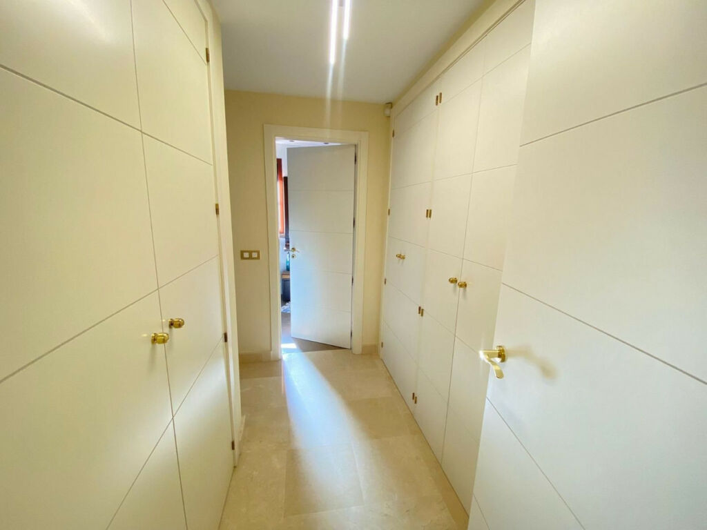 Middle Floor Apartment Benahavís Málaga - image 19