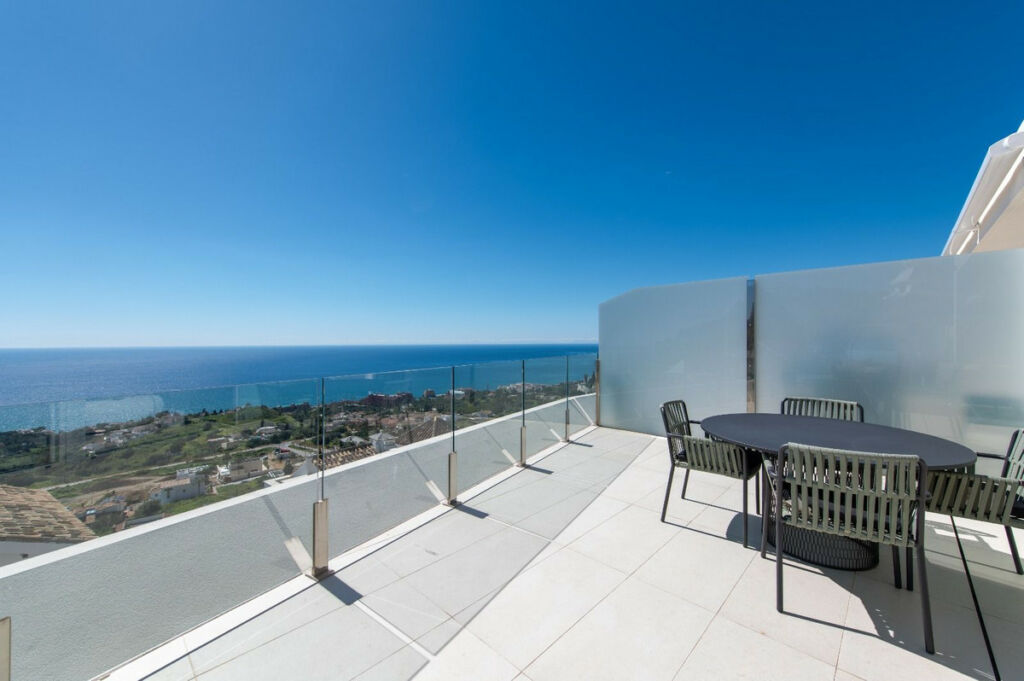 Penthouse Duplex Higueron Málaga - image 19