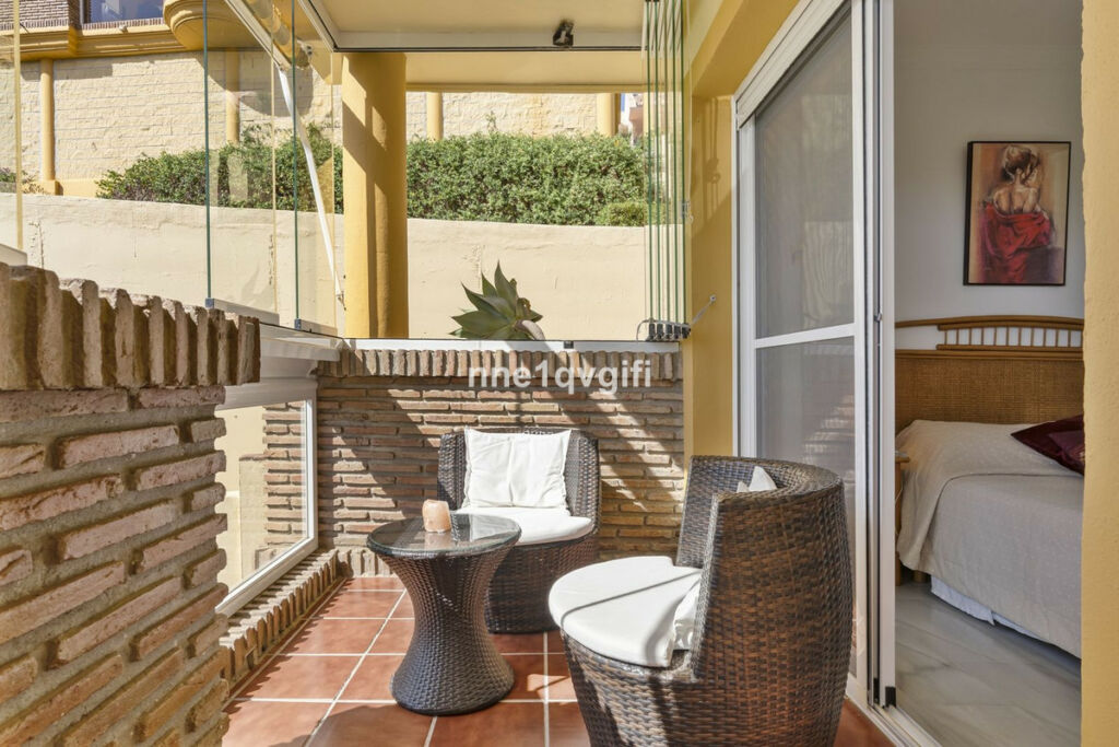 Middle Floor Apartment Calahonda Málaga - image 19